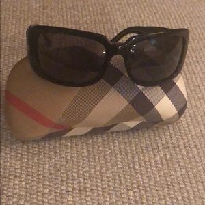 Woman’s Burberry Sunglasses